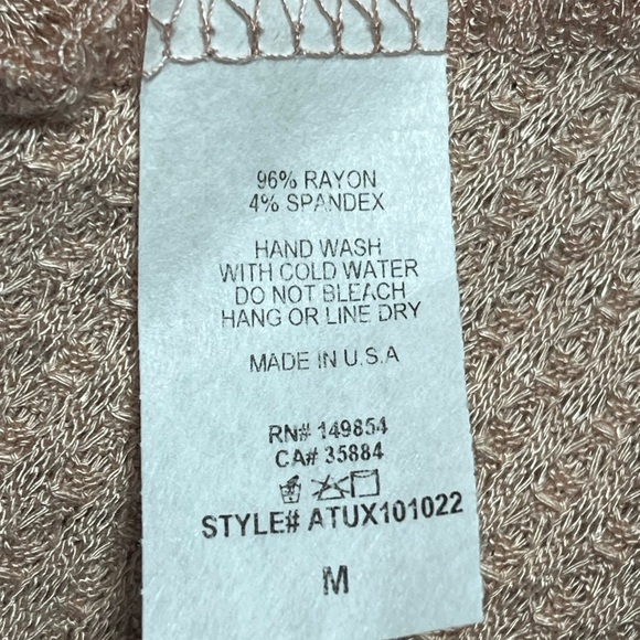 Sadie & Sage | New Tan Waffle Knit Drape Neck Dolman Sleeve Top, Medium - Picture 7 of 7